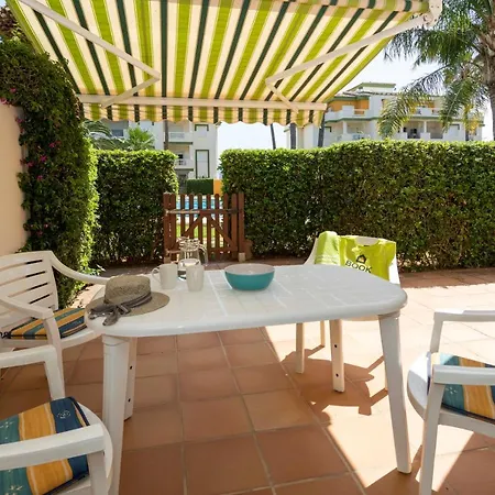 Apartment Fontana Iii, Bajo, 2 Dormitorios, By Bookindenia Denia